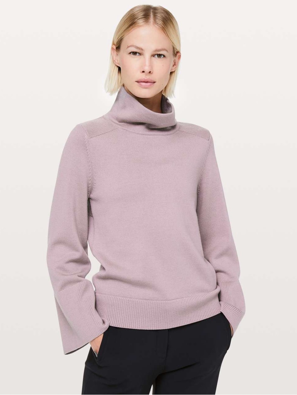 Lululemon City Trek Turtleneck
Smoky Blush 6